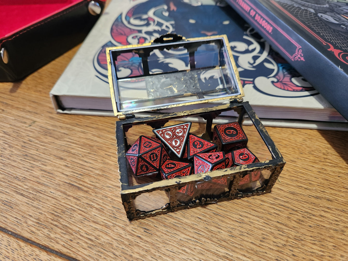 D&D Dice Set and Chest Dungeons and Dragons / DND Rpg Dice 7 Dice and Storage for Avid Gamers