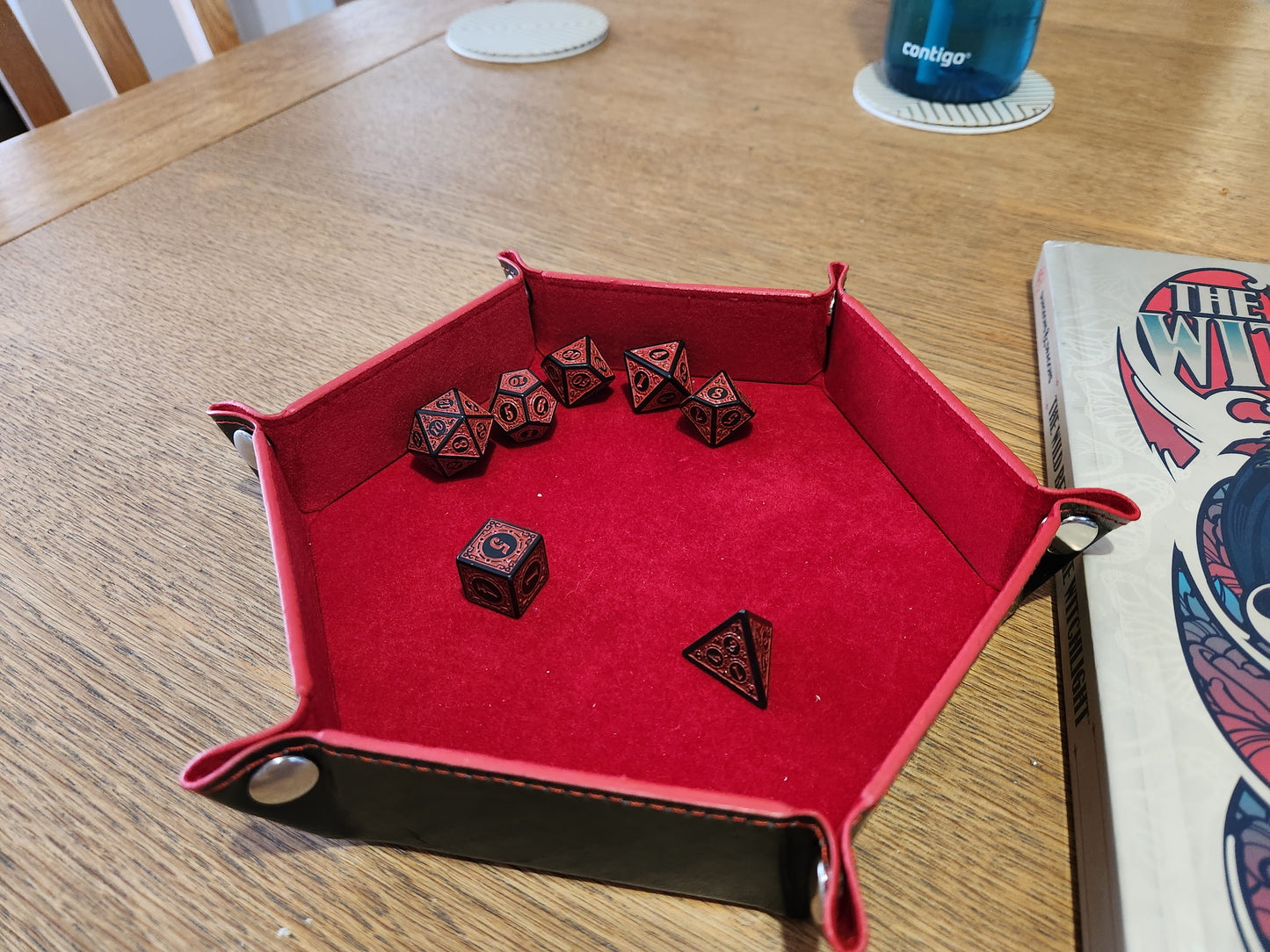D&D Dice Set and Chest Dungeons and Dragons / DND Rpg Dice 7 Dice and Storage for Avid Gamers