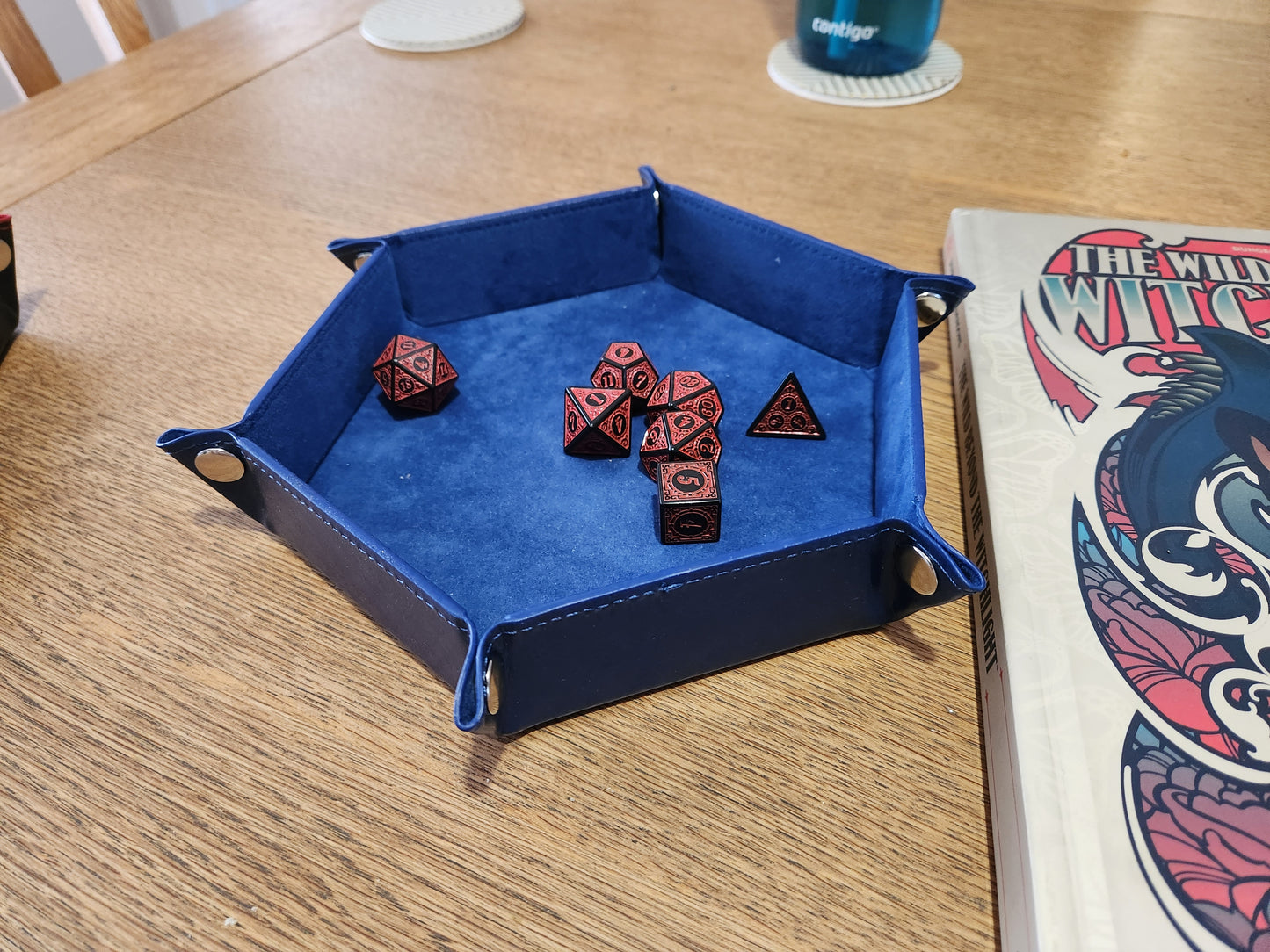 D&D Dice Set and Chest Dungeons and Dragons / DND Rpg Dice 7 Dice and Storage for Avid Gamers