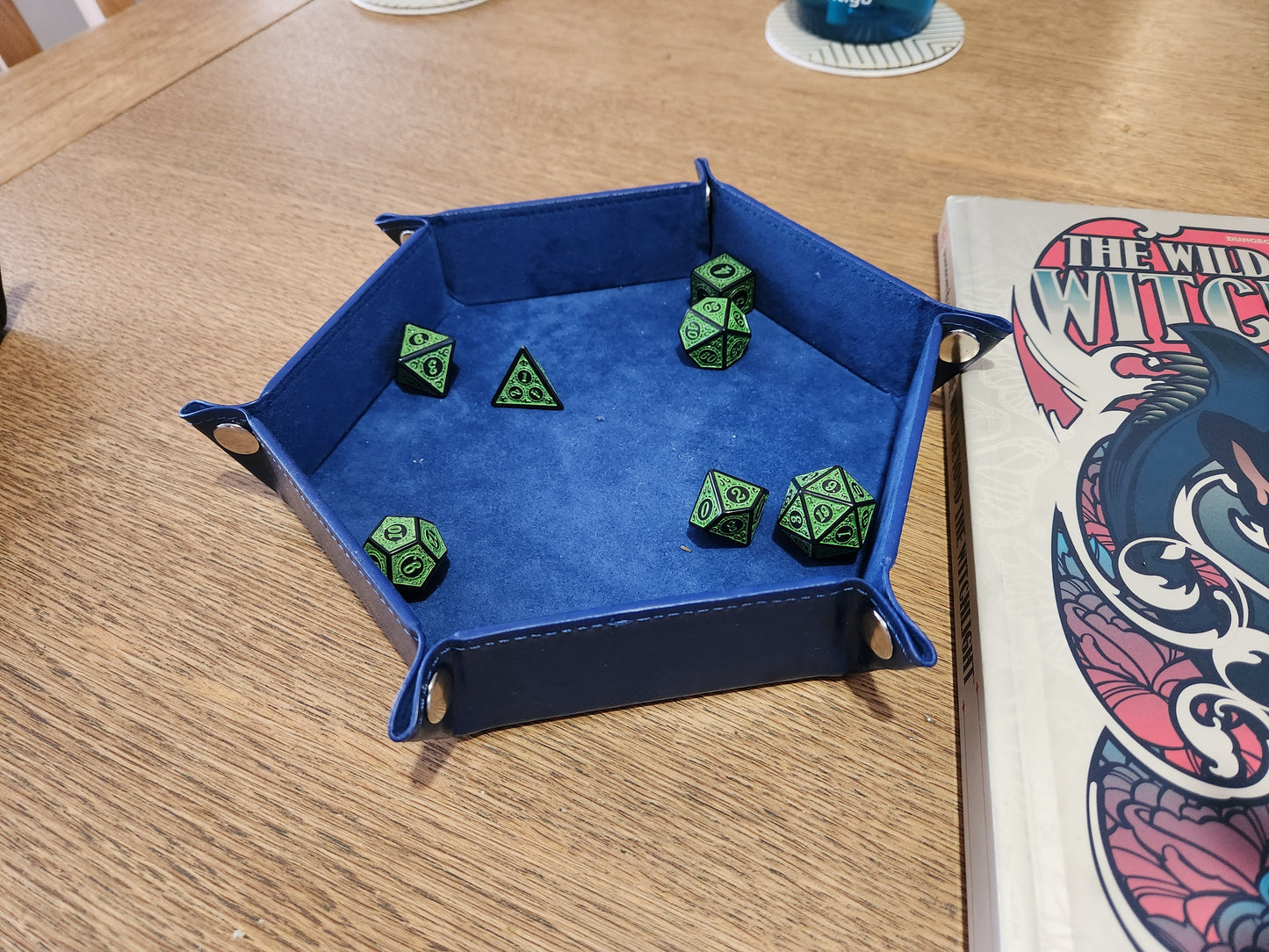 D&D Dice Set and Chest Dungeons and Dragons / DND Rpg Dice 7 Dice and Storage for Avid Gamers