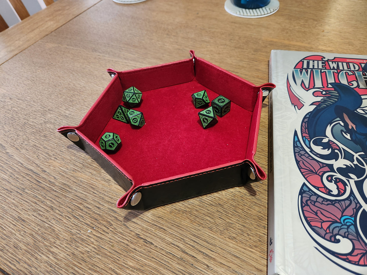 D&D Dice Set and Chest Dungeons and Dragons / DND Rpg Dice 7 Dice and Storage for Avid Gamers
