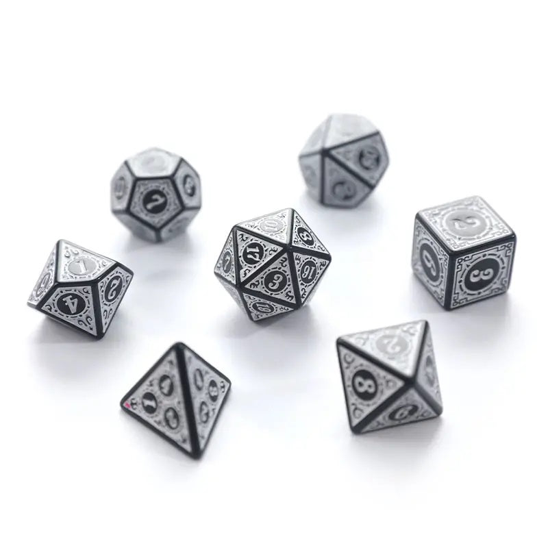 D&D Dice Set and Chest Dungeons and Dragons / DND Rpg Dice 7 Dice and Storage for Avid Gamers