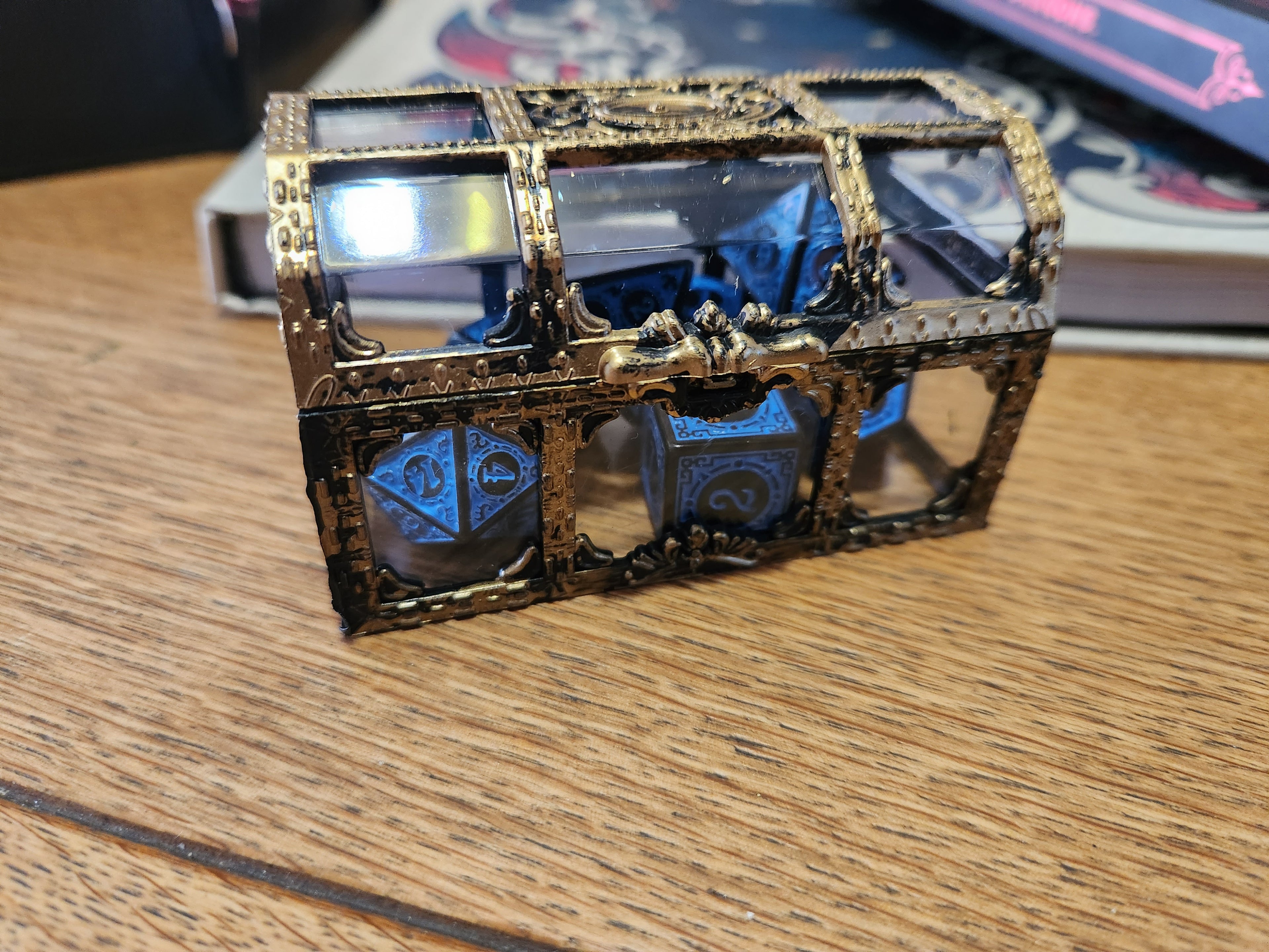 D&D Premium Dice Set and Chest Dungeons and Dragons / DND Rpg Dice 7 Dice and Storage for Avid Gamers