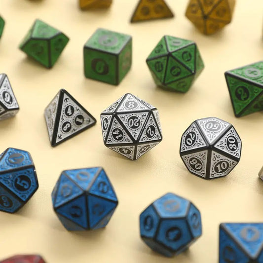 D&D Dice Set and Chest Dungeons and Dragons / DND Rpg Dice 7 Dice and Storage for Avid Gamers